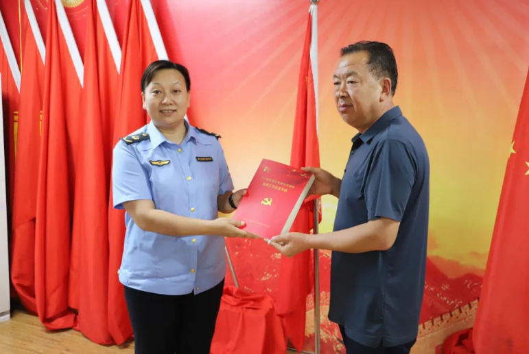  湖濱區委副書(shū)記、區長(cháng)喬繼明到三味奇公司調研